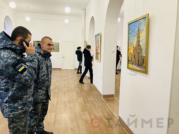 В одесском женском монастыре показали картины с казаками 