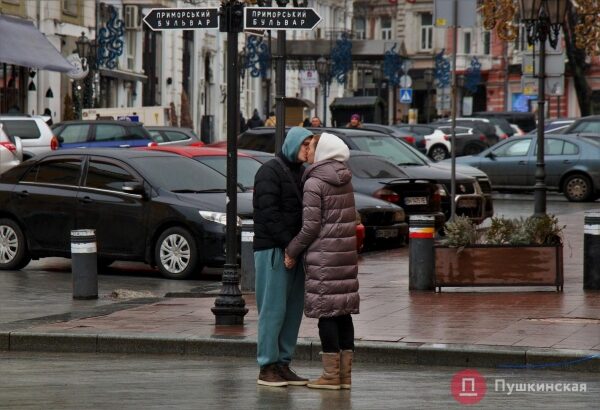Позитив, несмотря на погоду: как центр Одессы встретил первое утро нового года. Фоторепортаж Позитив, несмотря на погоду: как центр Одессы встретил первое утро нового года. Фоторепортаж
