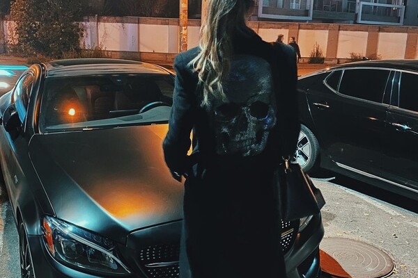 В ужасной аварии на въезде в Одессу погибла жена известного футболиста (видео)