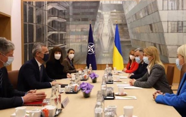 Украина обратилась к НАТО перед встречей с РФ