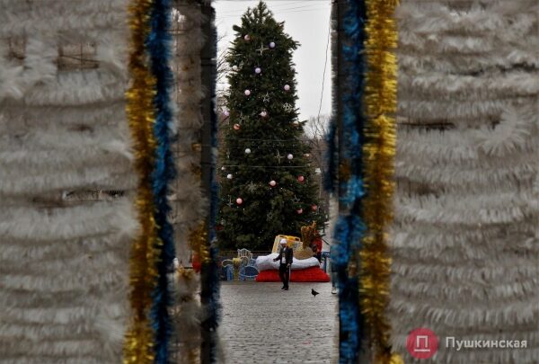 Позитив, несмотря на погоду: как центр Одессы встретил первое утро нового года. Фоторепортаж Позитив, несмотря на погоду: как центр Одессы встретил первое утро нового года. Фоторепортаж