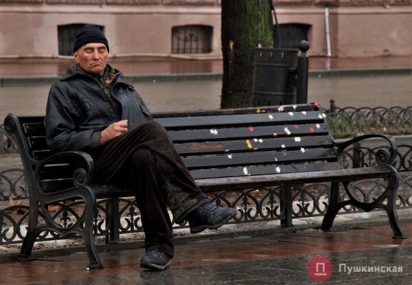 Позитив, несмотря на погоду: как центр Одессы встретил первое утро нового года. Фоторепортаж Позитив, несмотря на погоду: как центр Одессы встретил первое утро нового года. Фоторепортаж