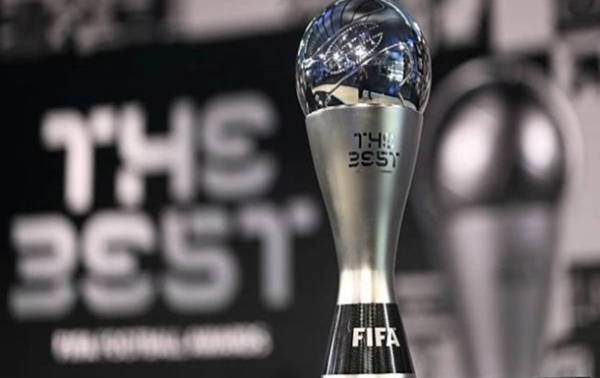 FIFA определила команду 2021 года