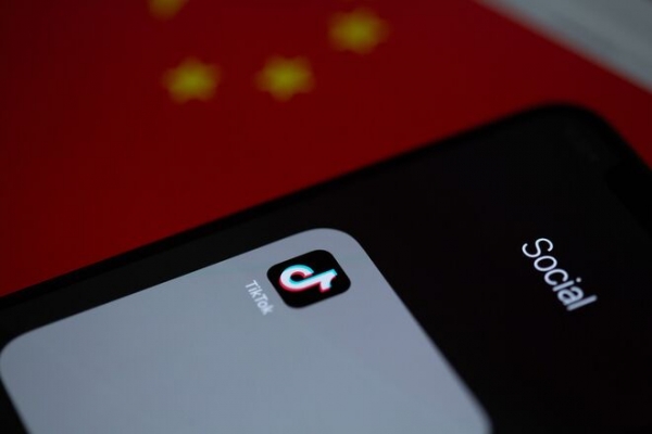 
                                                                        TikTok и Instagram тестируют платные подписки на популярных контент-мейкеров
                                                                                                                                                                                                                    