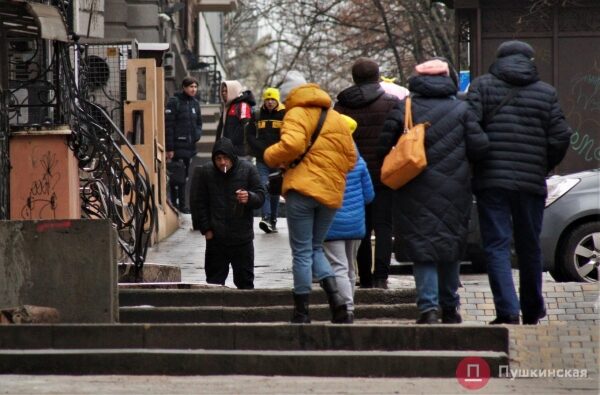 Позитив, несмотря на погоду: как центр Одессы встретил первое утро нового года. Фоторепортаж Позитив, несмотря на погоду: как центр Одессы встретил первое утро нового года. Фоторепортаж