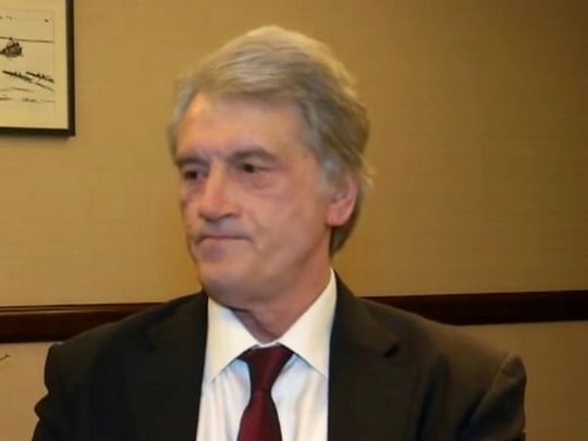 Таємнича блондинка та новий імідж: Ющенко здивував українців несподіваним виглядом