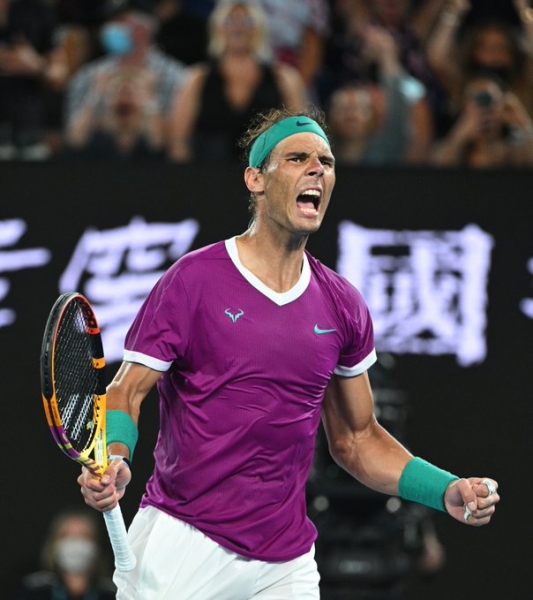 «Залізний» Надаль вирвав у скандального росіянина божевільний фінал Australian Open: відеоогляд 5-годинного матчу