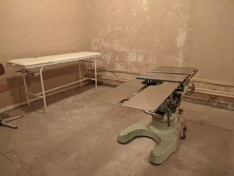 «Якщо завтра війна»: «ФАКТИ» з’ясували, чи врятують нас бомбосховища та де найбезпечніші місця у квартирі й будинку