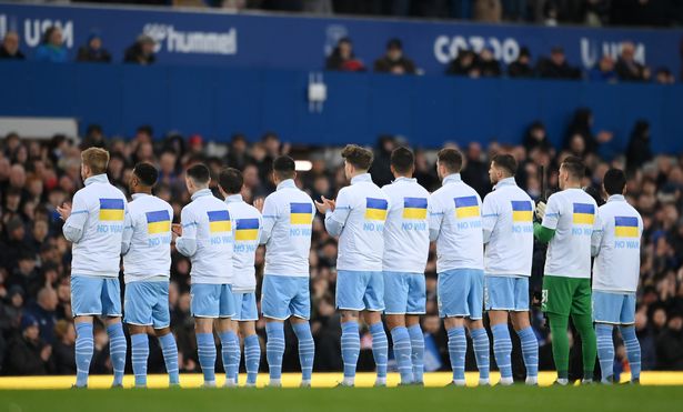 Клуби Зінченка та Миколенка вийшли з українськими прапорами на матч прем'єр-ліги (відео)