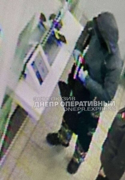 Обіцяють 100 тисяч грн за&nbsp;інформацію: у&nbsp;Дніпрі зухвало пограбували відділення &laquo;ПриватБанку&raquo;