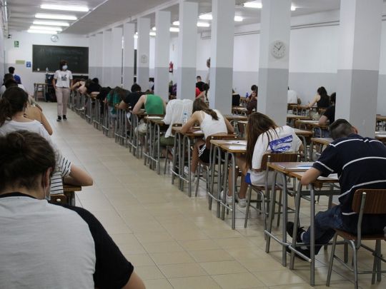 В Україні стартувала реєстрація на ЗНО-2022: за які предмети майбутнім абітурієнтам доведеться доплатити