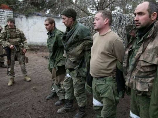 «Чоловіки старші 40 років, фізична форма така собі»: кого набирає росія для війни з Україною