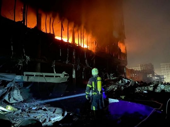 Чотири особи загинули внаслідок обстрілу ТРЦ у&nbsp;Подільському районі Києва,&nbsp;&mdash; ДСНС