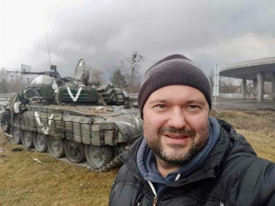 «Я заскочив у російський танк, який щойно покинули солдати»: відомий журналіст 11 днів жив на передовій