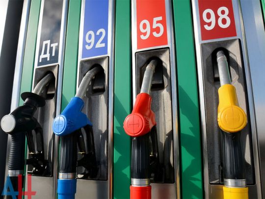 Не дорожче 40 грн за літр: в Україні з сьогоднішнього дня значно подешевшають дизпаливо та бензин
