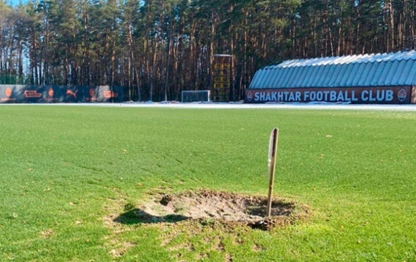 Шахтер показал базу, пострадавшую от обстрелов оккупантами