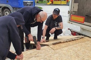 Из-за угрозы обстрелов в Одессу эвакуировали дельфинов из Харькова 