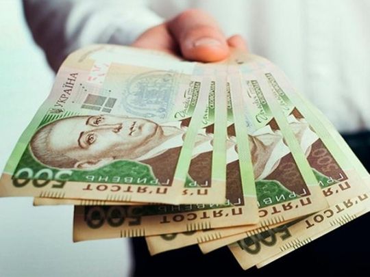Не отримані через війну пенсії: у Кабміні пояснили, чи потрібно пенсіонерам терміново шукати банкомат для зняття грошей