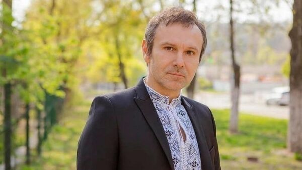 Святослав Вакарчук выступил в метро Киева