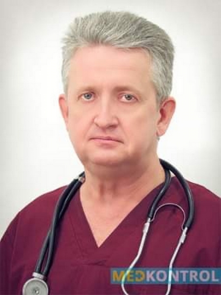 «Тата поховали у дворі лікарні»: історія лікаря-героя з Маріуполя, який загинув, рятуючи пацієнтів