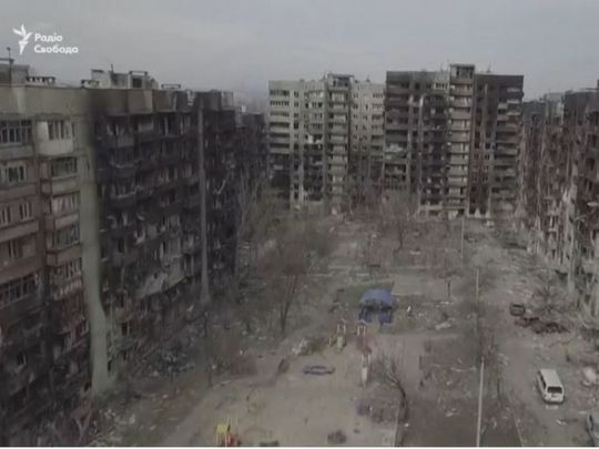 Вбивці замітають сліди: в Маріуполі активно працюють російські мобільні крематорії