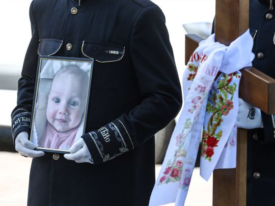 В Одесі попрощалися з 3-місячною дівчинкою Кірою, її мамою та бабусею, які загинули через удар путінської ракети (фото)