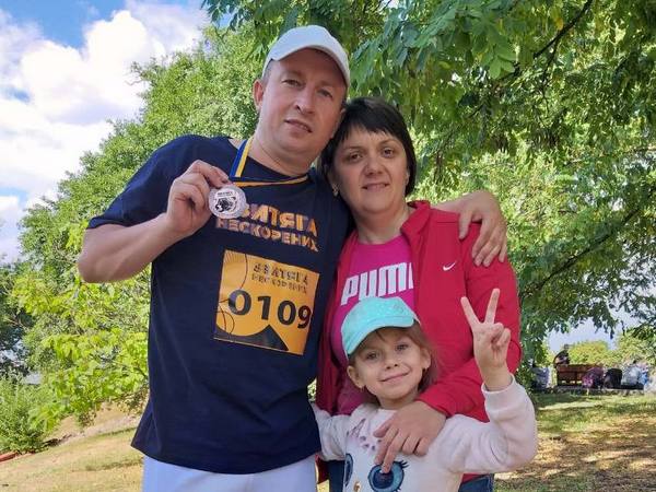 «Бачу, біжить боєць, і видно, що рука у нього відірвана»: розповідь про ДАП загиблого «кіборга» Руслана Боровика, з яким сьогодні прощається Київ