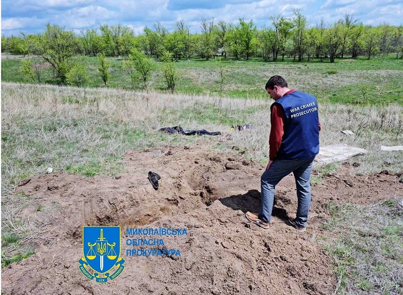 «Катували та розстріляли»: на Миколаївщині знайшли могилу з тілами місцевих жителів, вбитих рашистами