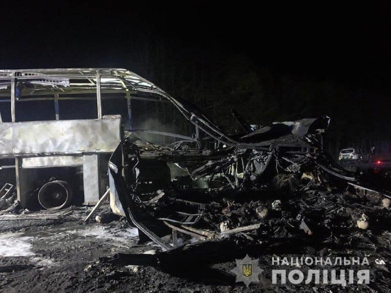 Майже 30 людей загинули у страшній ДТП під Рівним: стали відомі подробиці (фото, відео)