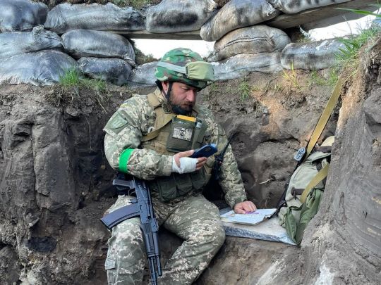 «Україна не буде йти далі своїх кордонів»: професор Ужгородського університету Федір Шандор воює на східному фронті і читає лекції з окопів