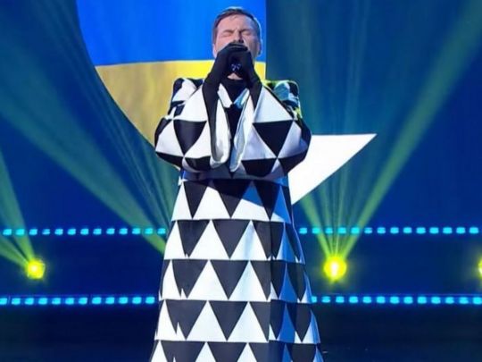 Віце-спікер парламенту Естонії довів до сліз глядачів, емоційно виконавши пісню «Браття українці»