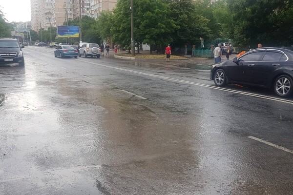 Последствия ливня в Одессе: какая обстановка на дорогах