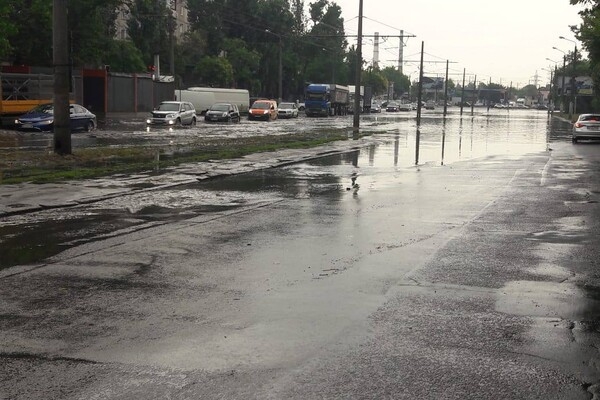 Последствия ливня в Одессе: какая обстановка на дорогах