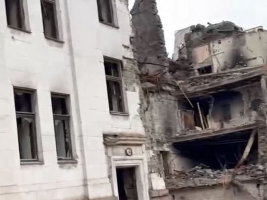 &laquo;Це&nbsp;просто якісь нелюди&raquo;: рашисти у&nbsp;Маріуполі вивозять тіла цивільних на&nbsp;смітник