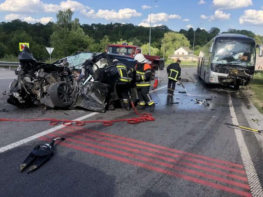 Чотири особи загинули під Вінницею у ДТП з автобусом Запоріжжя — Прага
