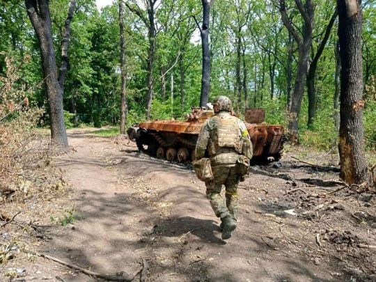 Наступ ворога зупинено на трьох напрямках, противник зазнав великих втрат, — Генштаб