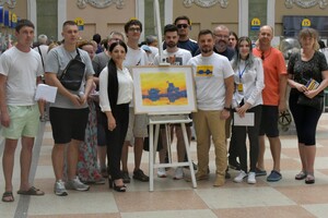 В Одессе презентовали новую почтовую марку ''Добрый вечер, мы из Украины''