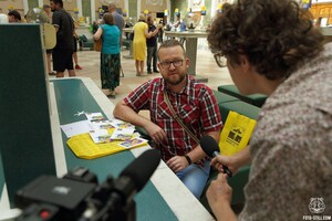 В Одессе презентовали новую почтовую марку ''Добрый вечер, мы из Украины''