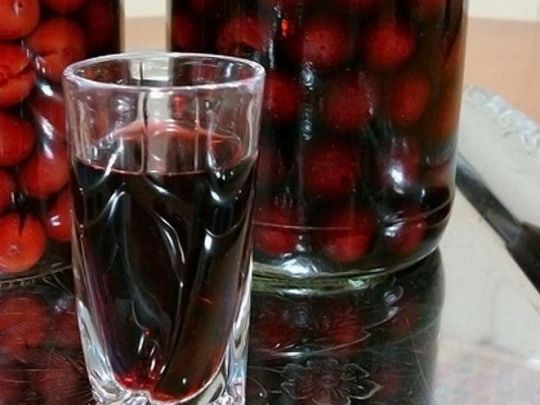 «Лише ягоди та цукор»: готуємо український вишняк для святкування перемоги над рашистами