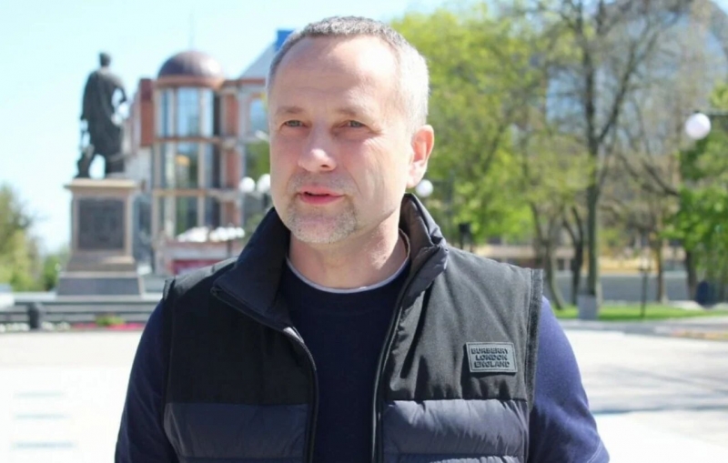 «Ми майже кожного дня узнаємо, що хтось погодився співпрацювати з окупантами"-, мешканка Херсону