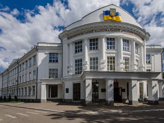 Нічого не чула про звірства в Бучі та Ірпені? Студентка обурила українців пропозицією «скласти зброю» та «прийняти ворога з добром»