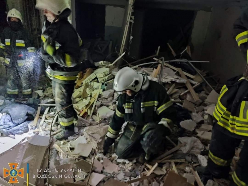 Помста за Зміїний: рашисти завдали авіаудару по багатоповерхівці та базам відпочинку в Одеській області, багато загиблих