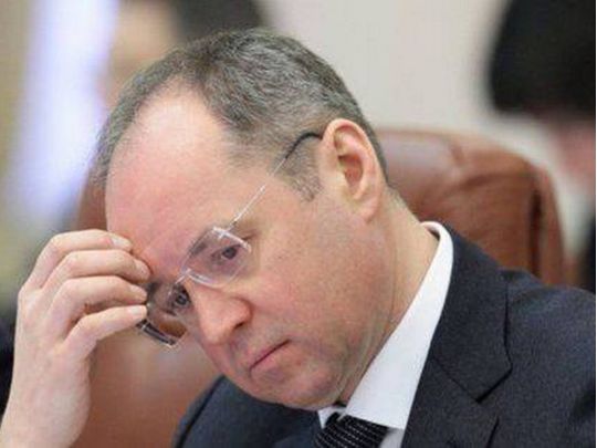 «Розрив всіх ниточок негласних неформальних зв’язків із РФ»: політтехнолог про ймовірні причини відставки Руслана Демченка