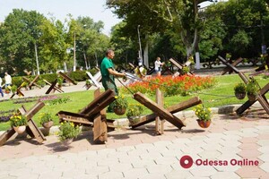 В Одессе презентовали инсталляцию, посвященную погибшим на войне детям