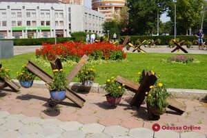 В Одессе презентовали инсталляцию, посвященную погибшим на войне детям