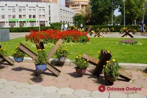 В Одессе презентовали инсталляцию, посвященную погибшим на войне детям