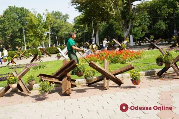 В Одессе презентовали инсталляцию, посвященную погибшим на войне детям