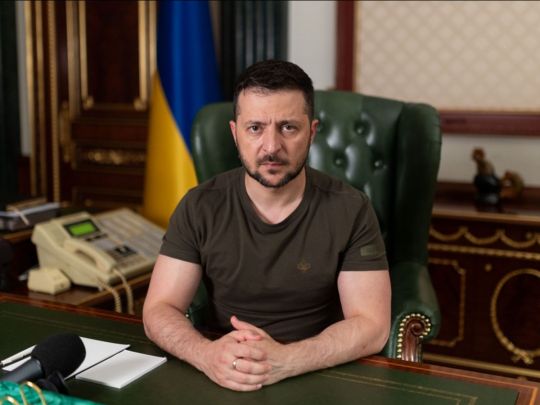 Не можна робити заручниками пенсіонерів, переселенців та учителів: Зеленський розкритикував «нерішучість» лідерів ЄС