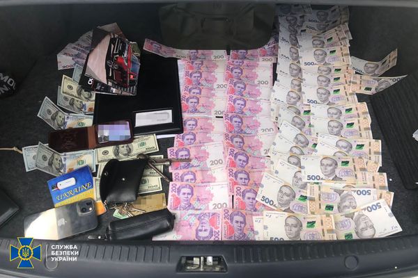 Пропонував за хабар уникнути ув'язнення: у Миколаївській області заарештовано прокурора