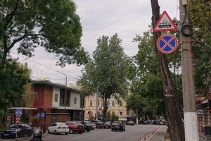 На Краснова и Шмидта обновили велополосы